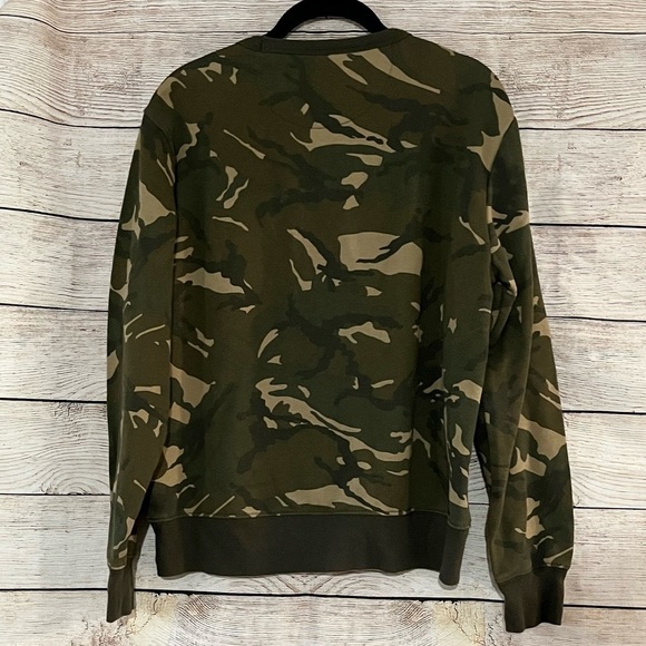 🤎3/$10 Old Navy Camouflage Sweater Size Small - Picture 5 of 8